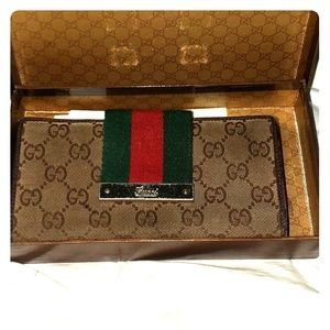 Gucci wallet